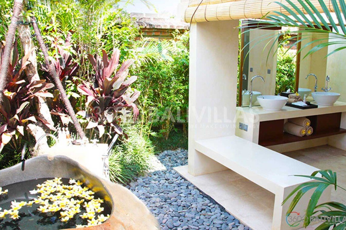 Dea-Villa-Amy-Berawa-Bali-villa-for-rent-b