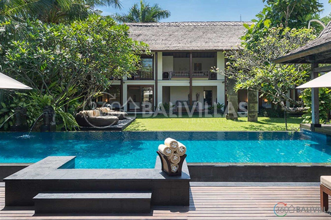 Villa-Ramadewa-Seminyak-Bali-villa-for-rent-o