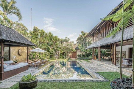 Villa-Windu-Sari-5BR-Seminyak-Bali-villa-for-rent-b