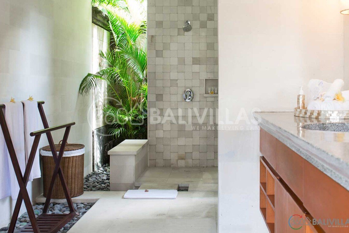 Bayu-Gita-Residence-Gianyar-villa-for-rent-360BaliVillas-i