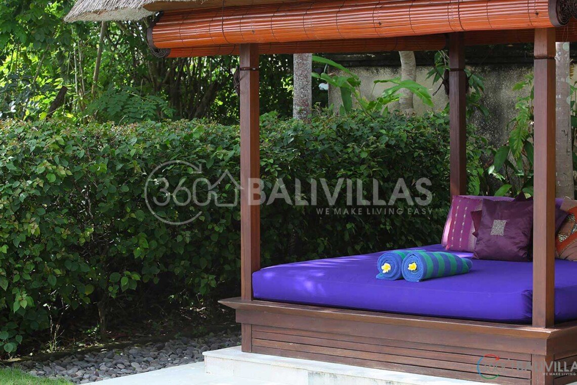 Villa-Indah-manis-honeymoon-Pecatu-villa-for-rent-360BaliVillas-m